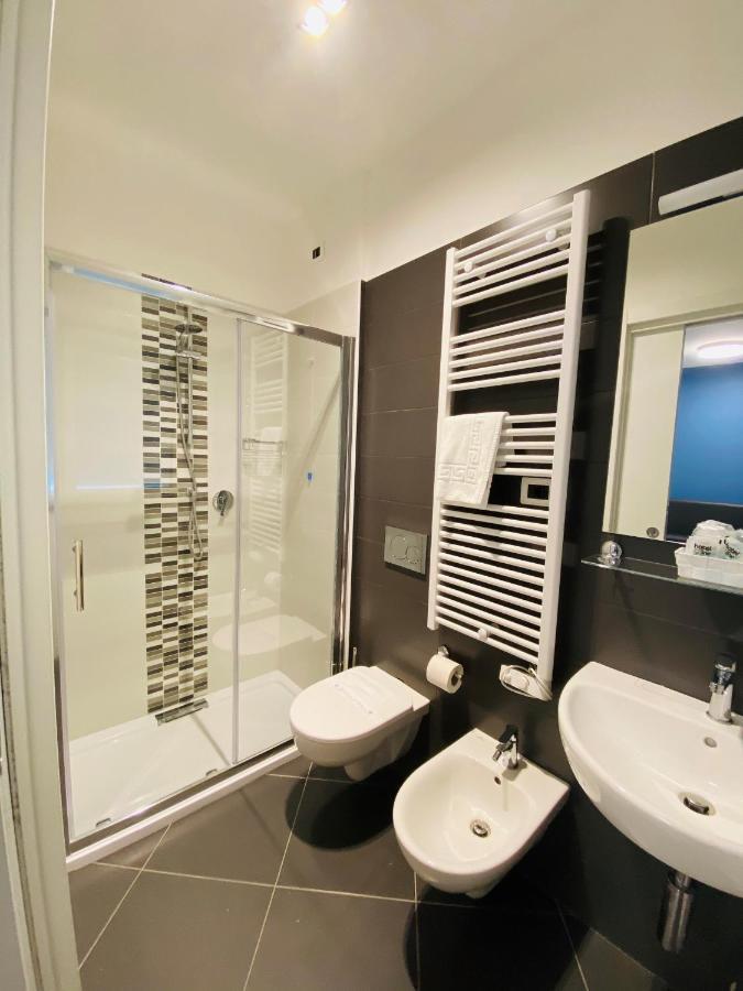 Hotel Mediterraneo Martinsicuro Esterno foto