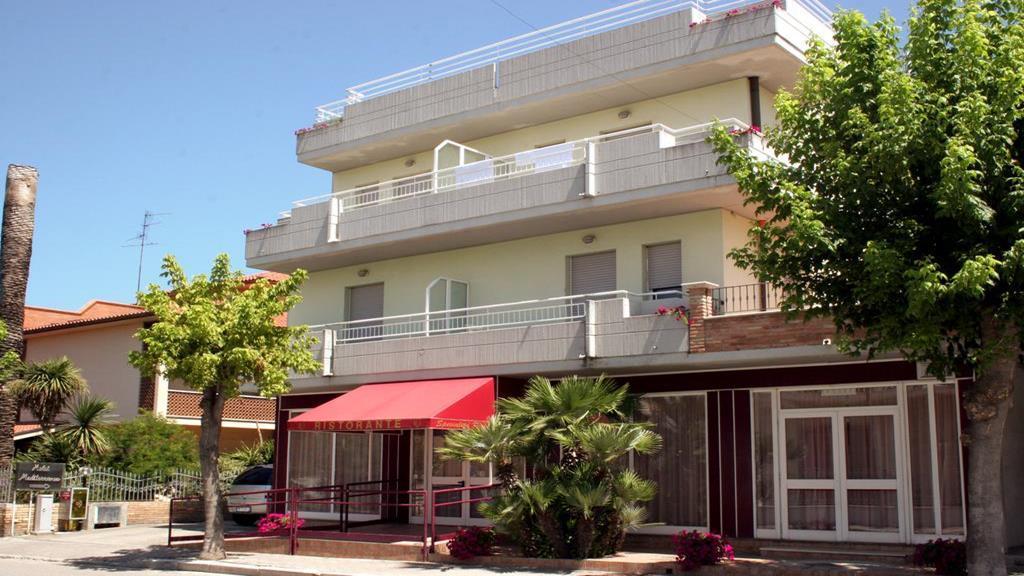 Hotel Mediterraneo Martinsicuro Esterno foto