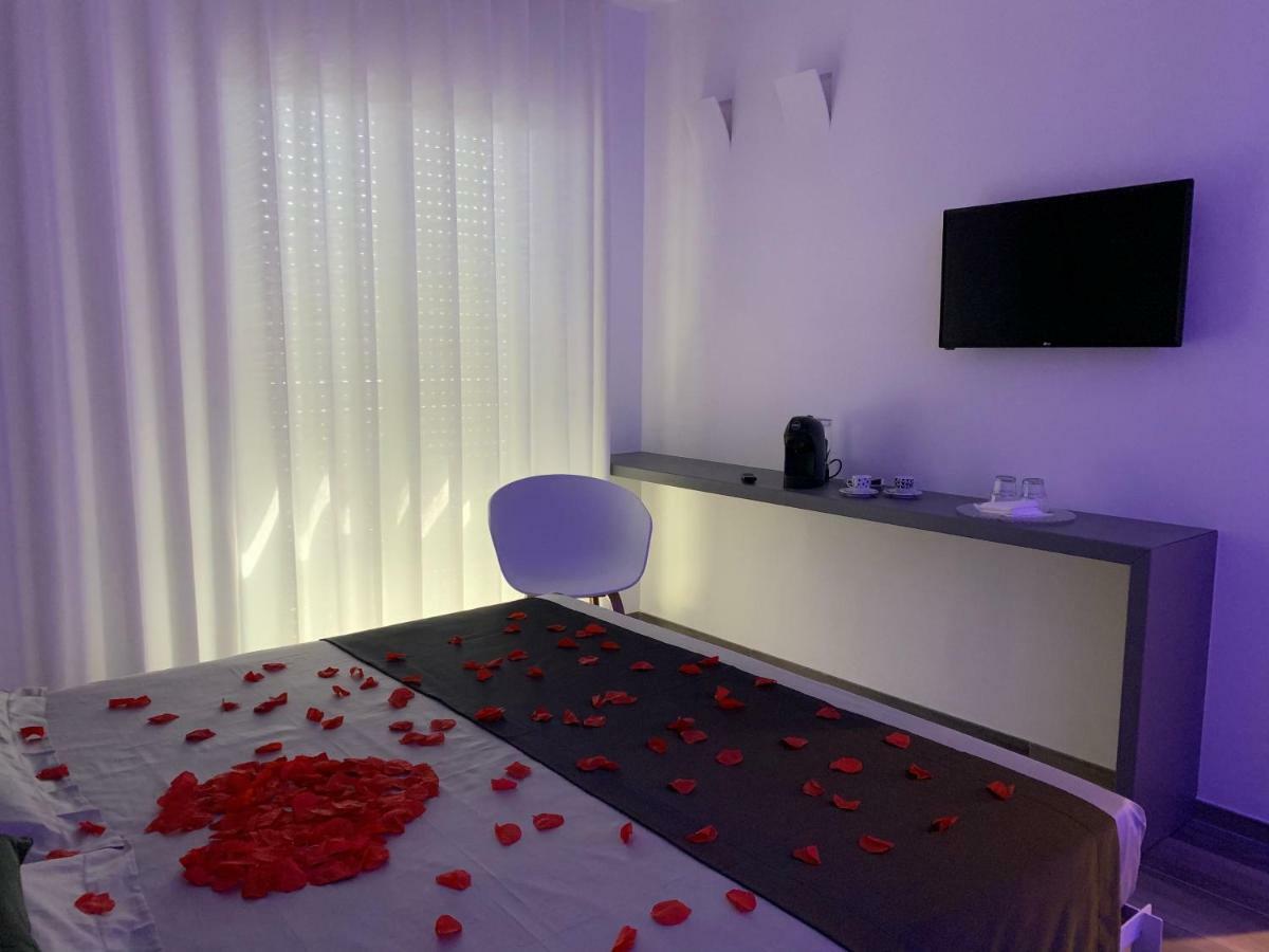 Hotel Mediterraneo Martinsicuro Esterno foto